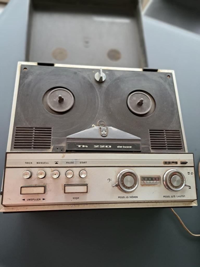 Vintage bandopnemer Grundig de Luxe, Audio, Tv en Foto, Bandrecorder, Ophalen, Bandrecorder, Met stofkap