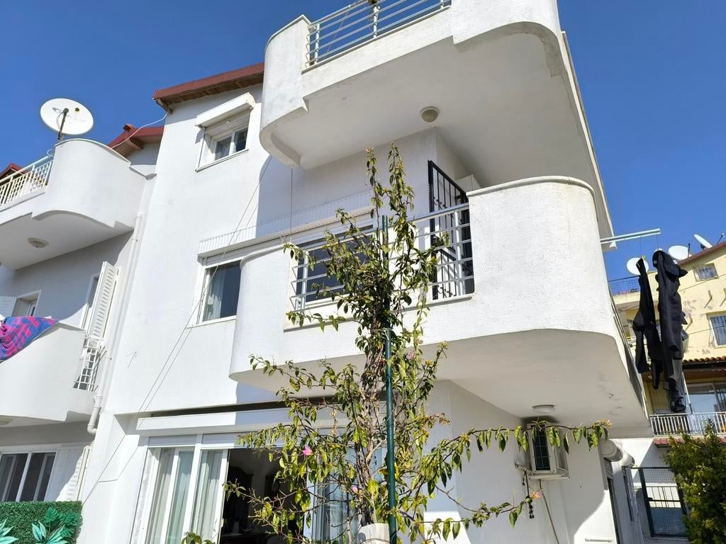 Villa à vendre à Kuşadası à 500 mètres de la mer, Immo, Ville, Maison d'habitation, Kuşadası, Turquie