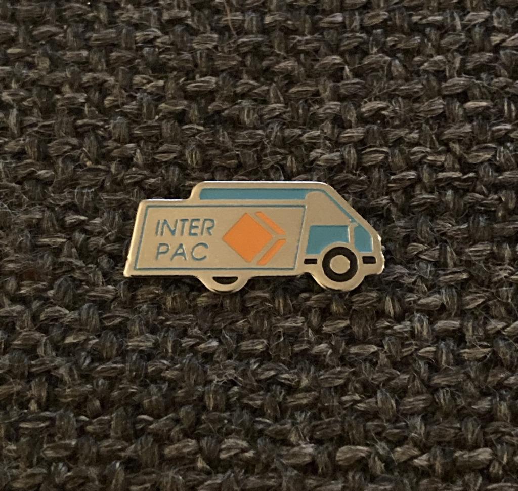 PIN - INTERPAC - CAMIONETTE - BESTELWAGEN, Envoi, Utilisé, Autres sujets/thèmes, Insigne ou Pin's