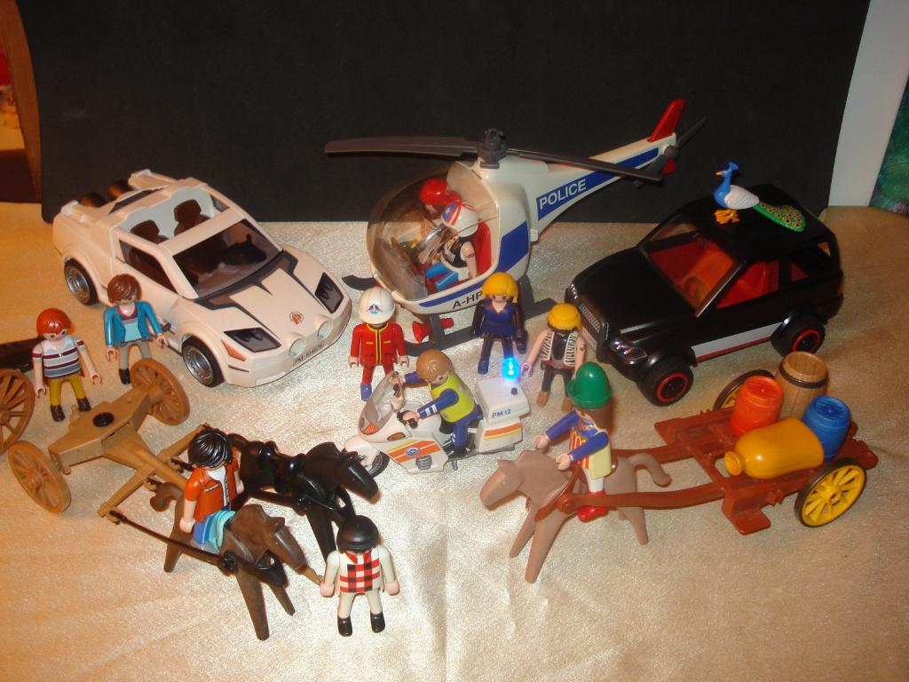 PLAYMOBIL Lot avec Voitures, Hélicoptère, Moto, Personnages, Enlèvement ou Envoi, Utilisé