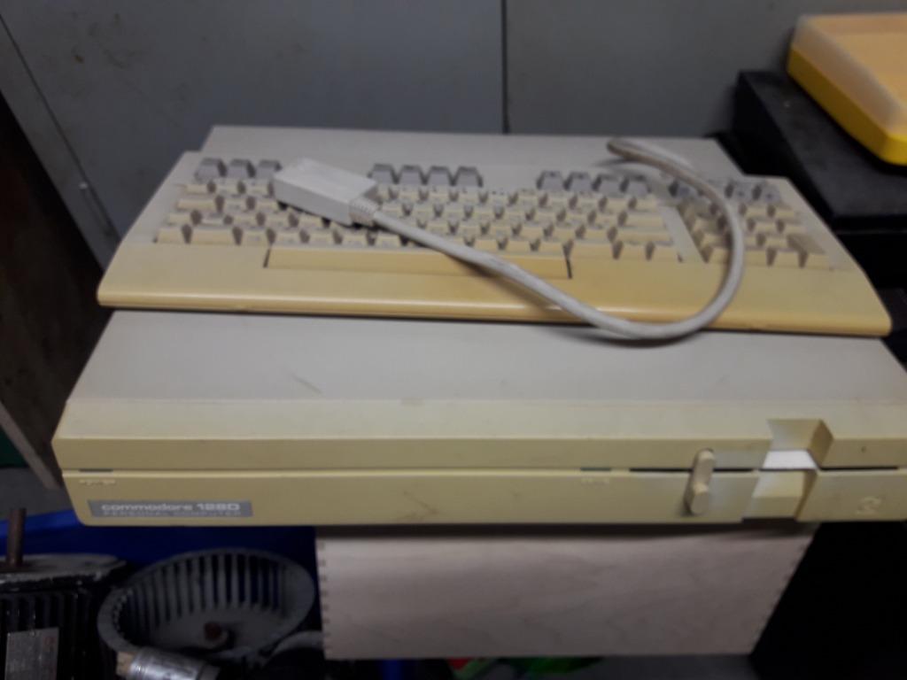 Commodore C128D avec clavier, Enlèvement ou Envoi