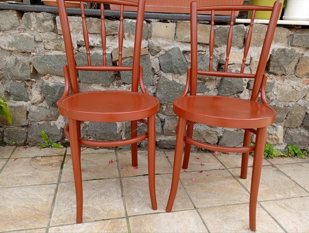 2  anciennes chaises Thonet  patinées en bois courbé, Enlèvement