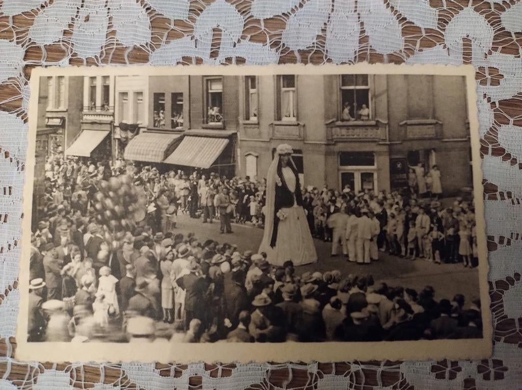 Ancienne carte postale ducasse d'Ath Mme Goliath, Collections, Enlèvement ou Envoi, Utilisé