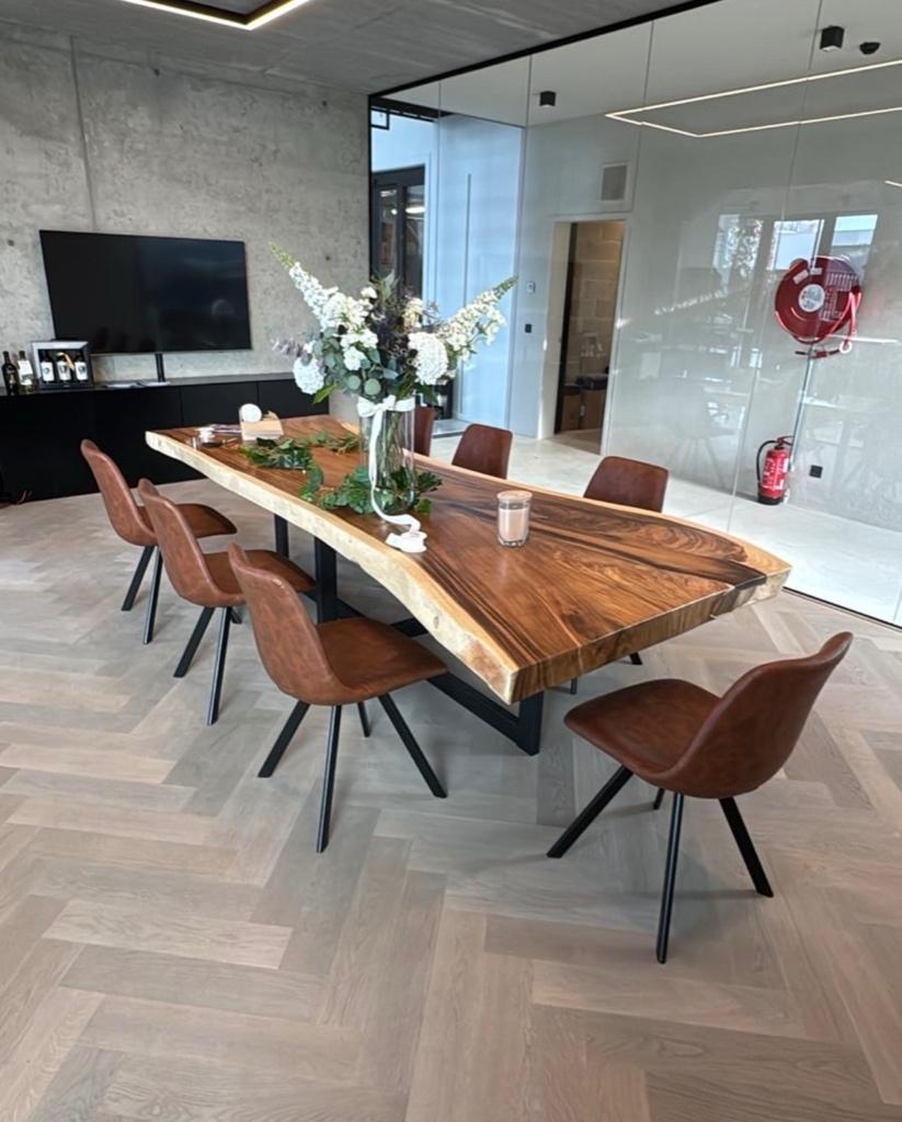 meubles en tronc d'arbre, table, bureau, table de conférence, Articles professionnels, Aménagement de Bureau & Magasin | Mobilier de bureau & Aménagement