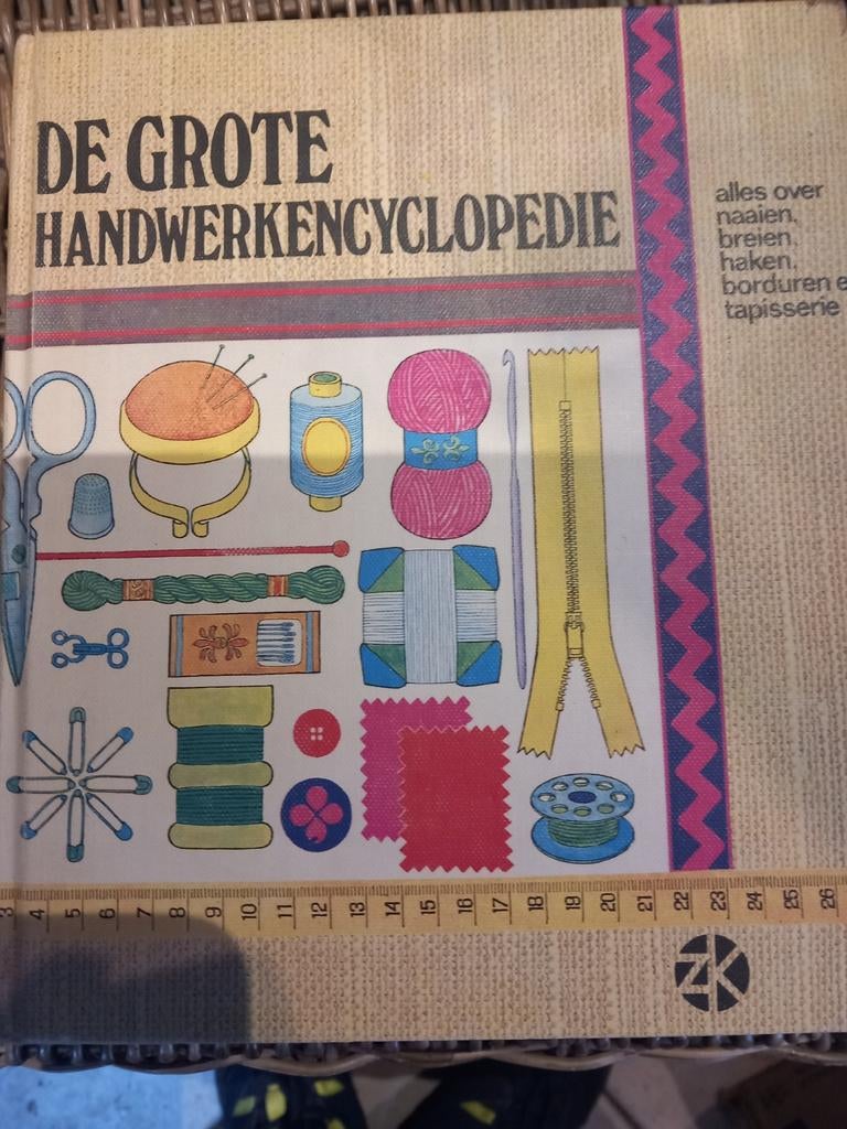 De grote handwerkencyclopedie, Hobby en Vrije tijd, Ophalen, Zo goed als nieuw, Breien