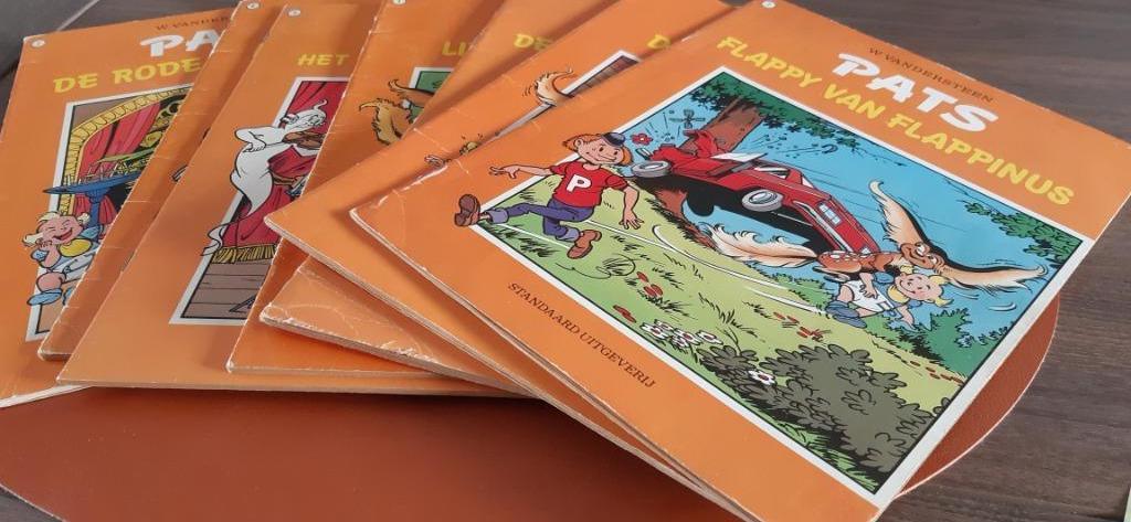 Stripverhalen: Pats eerste druk 1/7 €15, Boeken, Stripverhalen, Ophalen, Gelezen