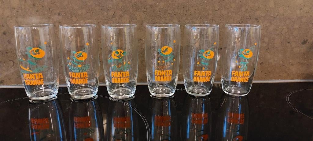 6 verschillende oude FANTA ORANGE glaasjes . NOSTALGIE, Ophalen of Verzenden