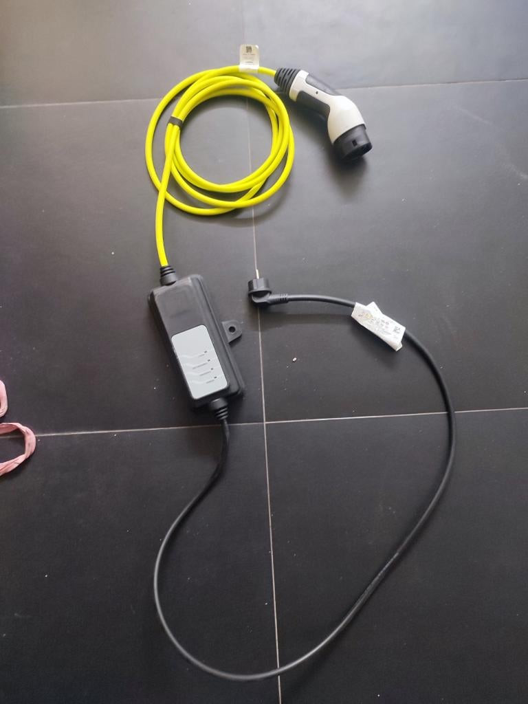 Câble de recharge de voiture pour usage domestique, Enlèvement, Utilisé