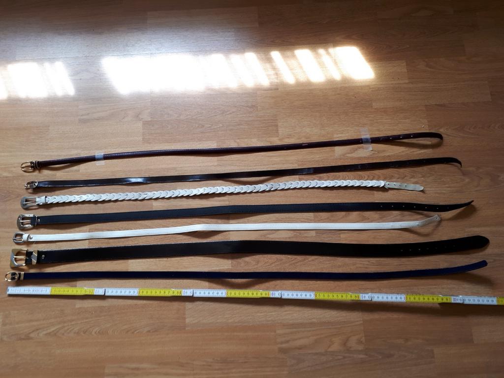 7 riemen aan 1.5 euro per stuk,  ook apart te koop, Kleding | Dames, Ophalen of Verzenden, Gedragen