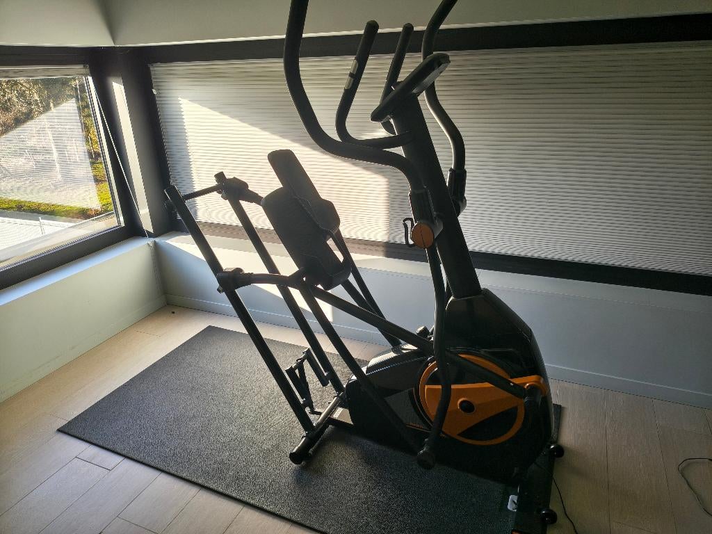 Opvouwbare Crosstrainer (Flow Fitness Aurach), Sport en Fitness, Fitnessapparatuur, Gebruikt, Crosstrainer, Armen, Benen, Rug