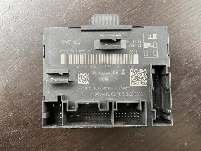 Module verrouillage central des portes d'un Volkswagen Golf, Enlèvement ou Envoi, 3 mois de garantie, Utilisé, Volkswagen