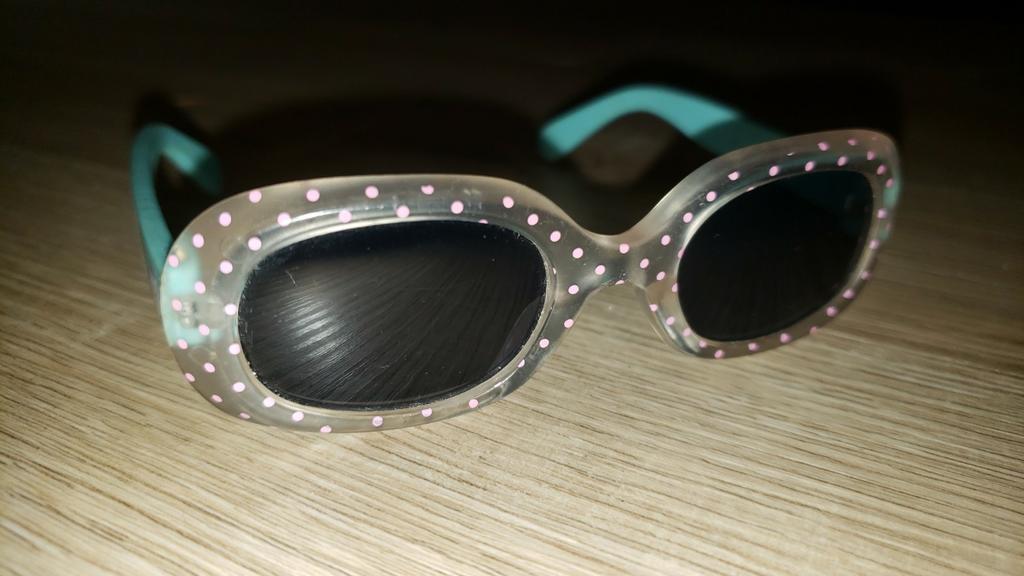 Lunettes de soleil bébé, 18 mois, Enlèvement ou Envoi, Utilisé, Autre