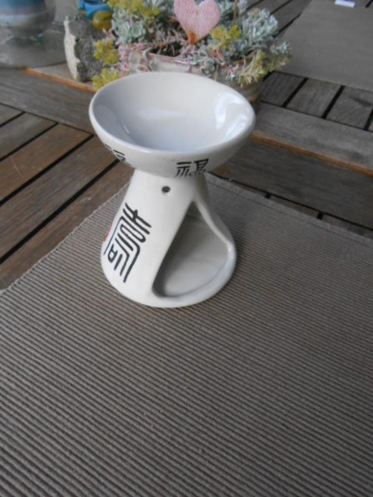 geurbrander oliebrander aromabrander met theelichtjes, Ophalen of Verzenden, Gebruikt, Wit, Minder dan 25 cm