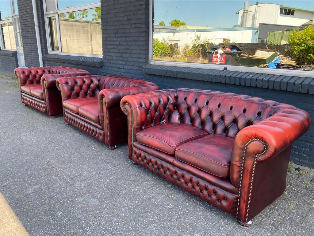 3 x Springvale Chesterfield zetels oxblood rood, Huis en Inrichting, Zetels | Voetbanken en poefs, Leer, Ophalen of Verzenden