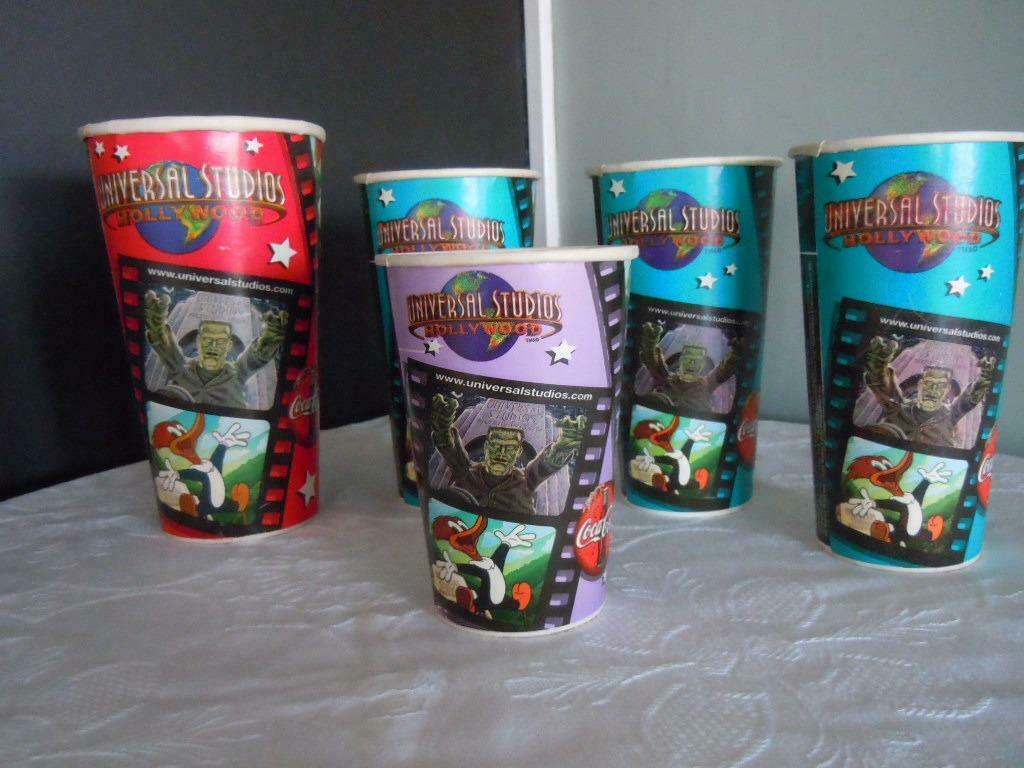 Gobelets Universal Studios Hollywood 2000 - Coca-Cola 5 pcs, Enlèvement ou Envoi, Utilisé, Film, Ustensile