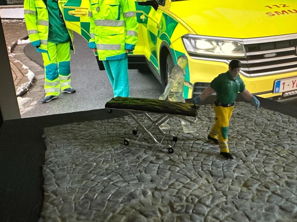 Personnage, ambulancier, infirmier, urgence 1:43 code 3, Enlèvement ou Envoi, Utilisé, Autres types, Autres marques