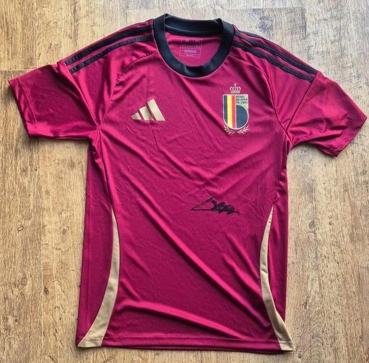 Pull dessiné par Jeremy Doku, Enlèvement ou Envoi, Neuf, Maillot