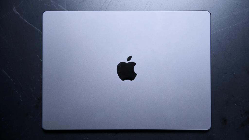 Macbook pro m5 10‑core CPU  10‑core GPU, 16GB, 512GB QWERTY, Ophalen, Zo goed als nieuw, Qwerty, MacBook