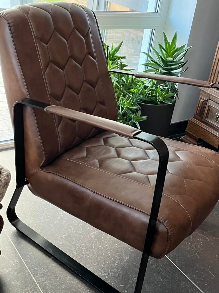 B-seated clubfauteuil bruin, Ophalen, Nieuw, Overige materialen