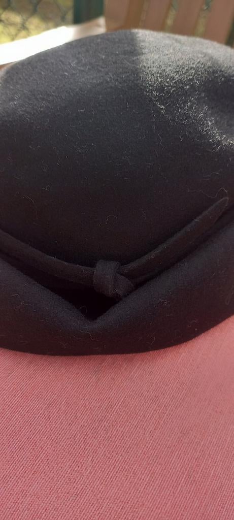Zwart retrohoedje, Handtassen en Accessoires, Tassen | Damestassen, Ophalen of Verzenden, Zo goed als nieuw, Zwart, Overige typen