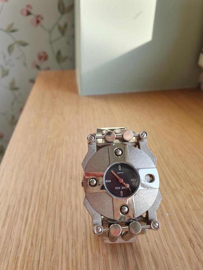 Montre vintage TIME AGE, Enlèvement ou Envoi, Comme neuf, Montre-bracelet
