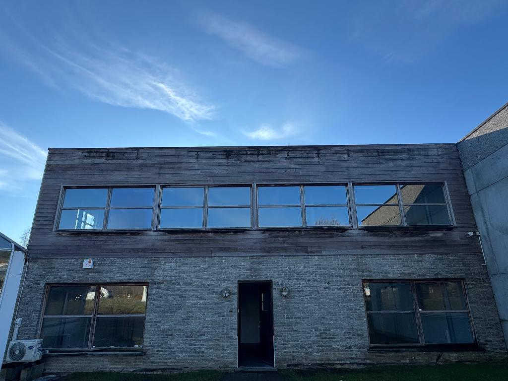 Bureaux 256m2 + 2 parkings à louer - 1440 Braine, 50 m² ou plus, Province du Brabant wallon
