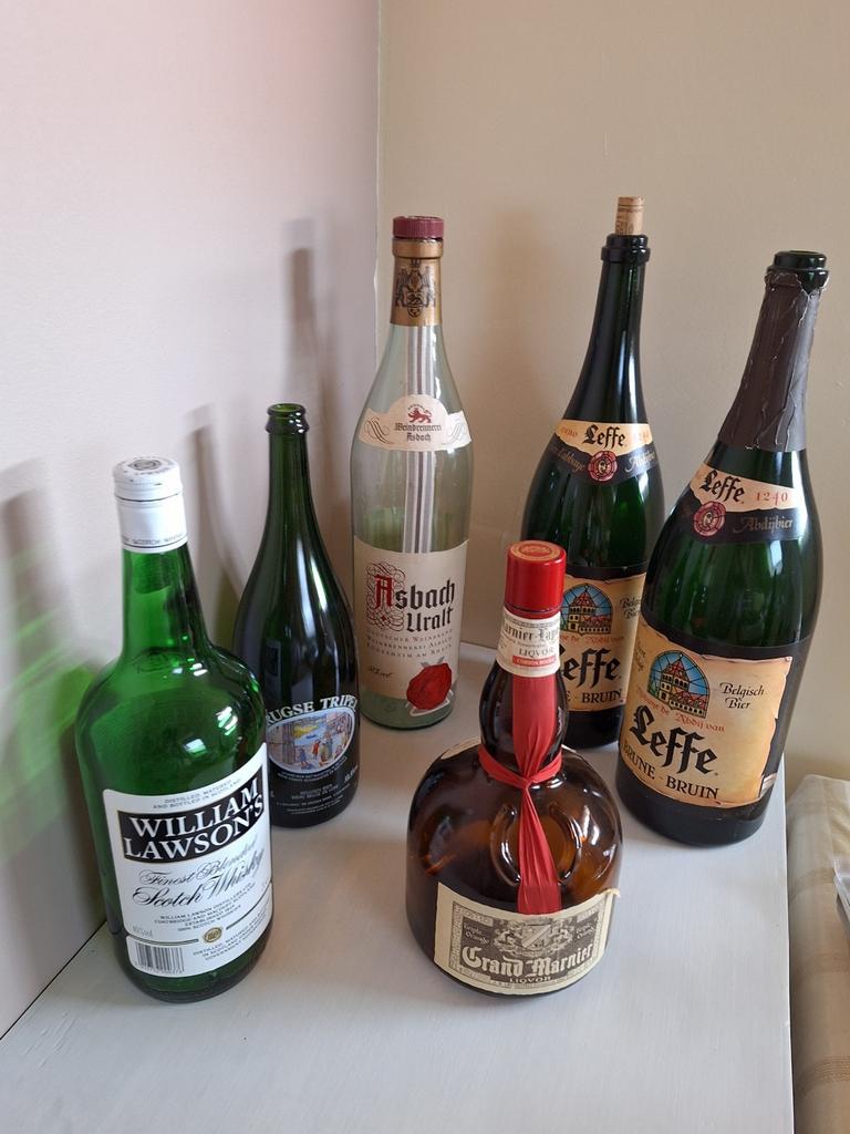 Alcohol flessen groot formaat, Ophalen, Gebruikt