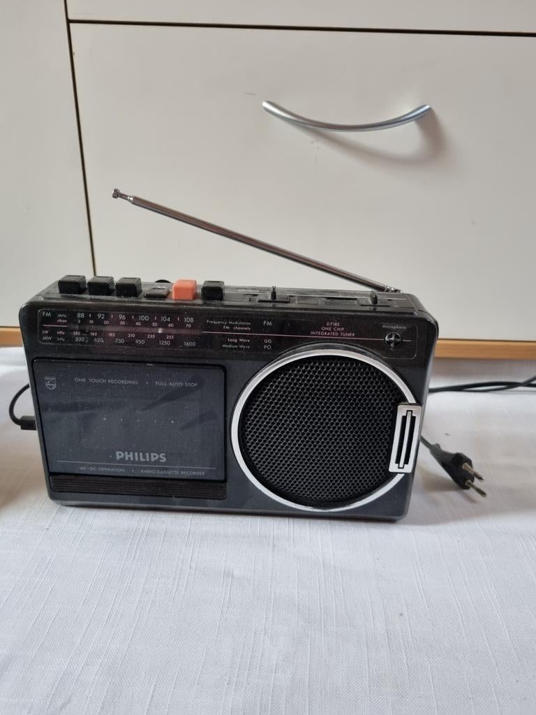 Vintage Radiocassette van Philips, Ophalen, Zo goed als nieuw