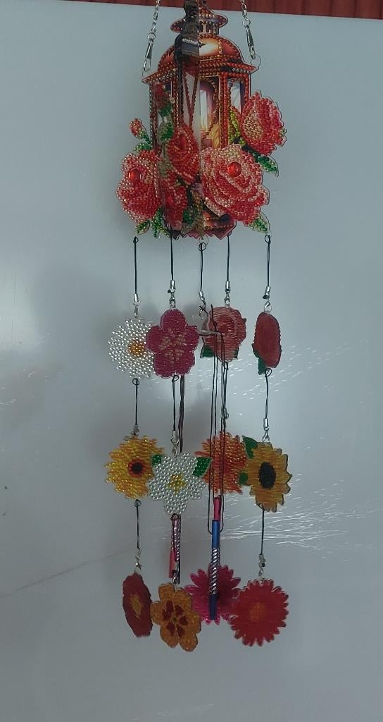 Grand carillon floral en acrylique et pierres de strass, Enlèvement ou Envoi, Neuf