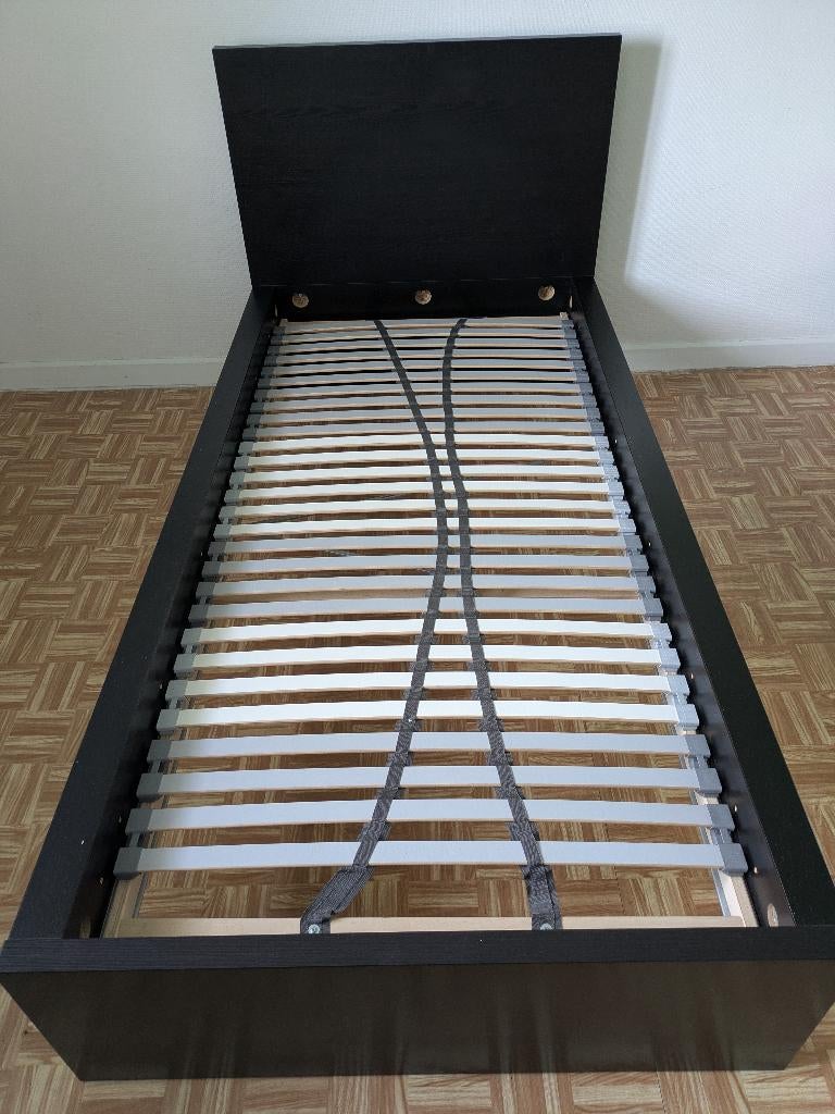 Eenpersoonbed zwart Malm IKEA, Huis en Inrichting, Ophalen, Zwart, Zo goed als nieuw, Malm by Ikea