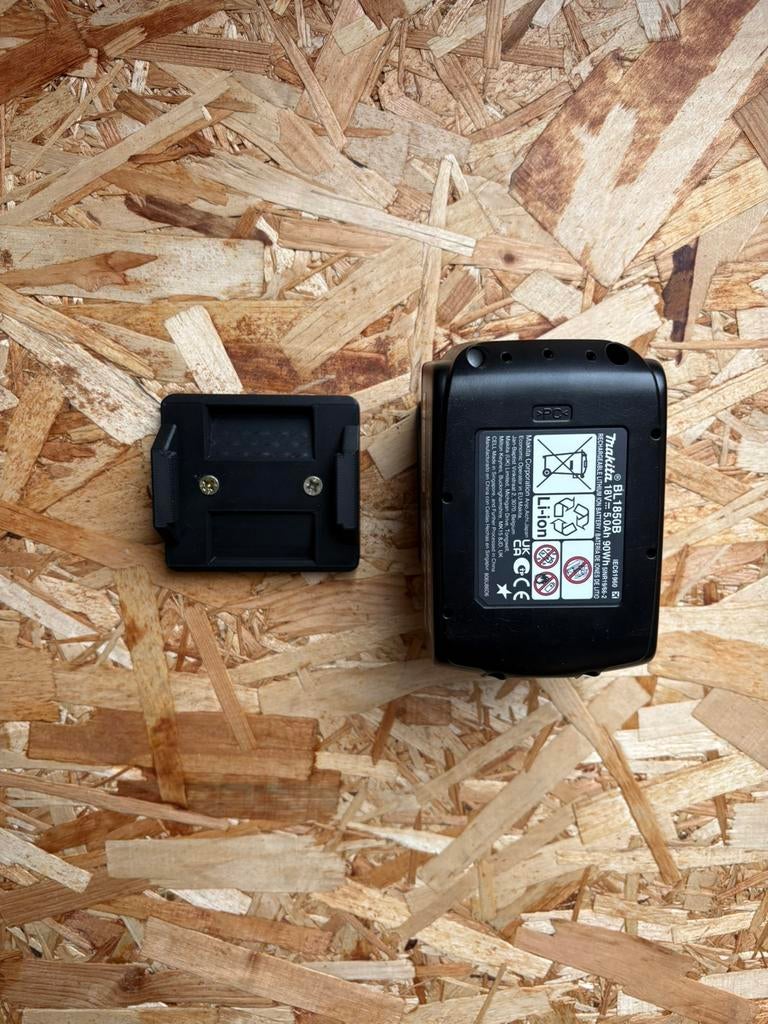 Makita accuhouders 5AH - 3D geprint - werkplaats of garage, Doe-het-zelf en Bouw, Gereedschap | Handgereedschap, Ophalen of Verzenden