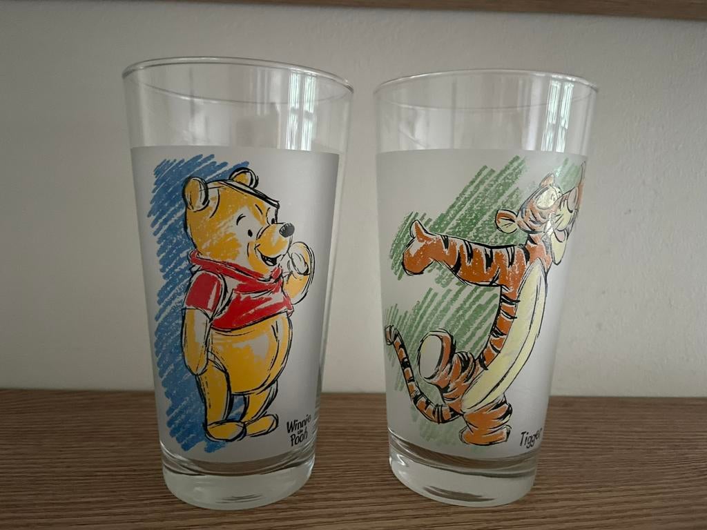 Vintage set van 2 hoge glazen van Winnie The Pooh (Disney), Enlèvement ou Envoi, Utilisé, Verre à soda