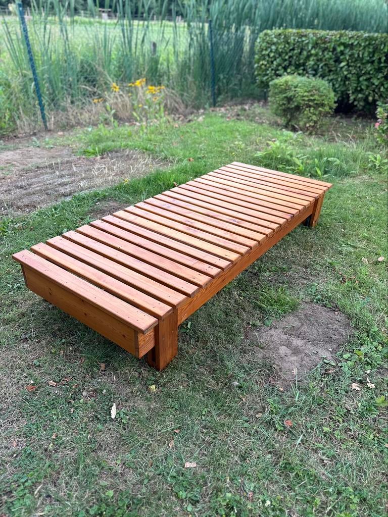 Prachtig houten bed op wielen met plankjes ligbed, Tuin en Terras, Ophalen