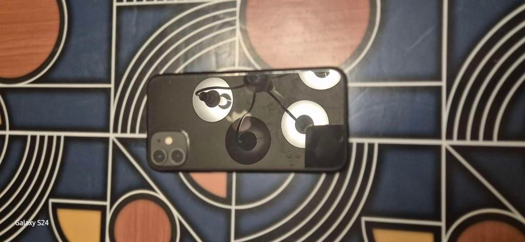 Iphone 11 avec boite/chargeur/coque, Enlèvement ou Envoi, IPhone 11