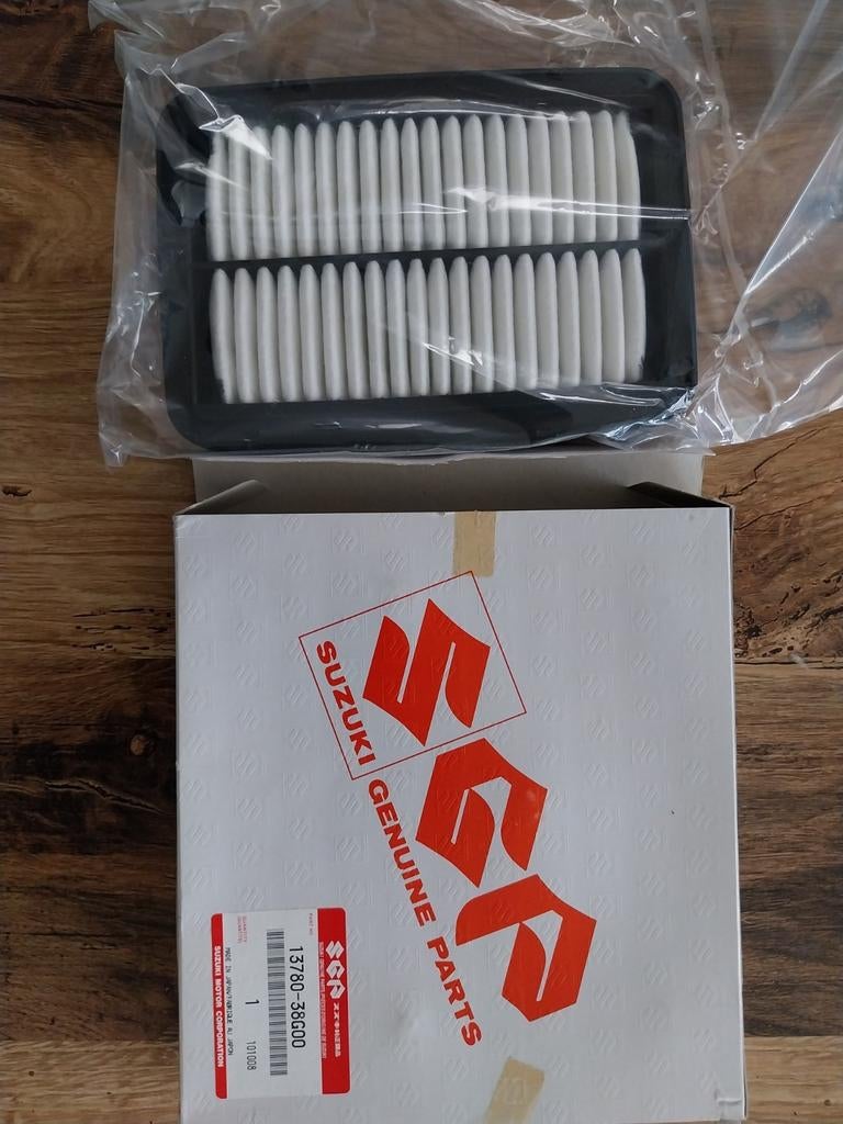 13780-38G00 Suzuki GSF 650 K5/K6 ,GSF 1200 K6, Enlèvement ou Envoi, Neuf