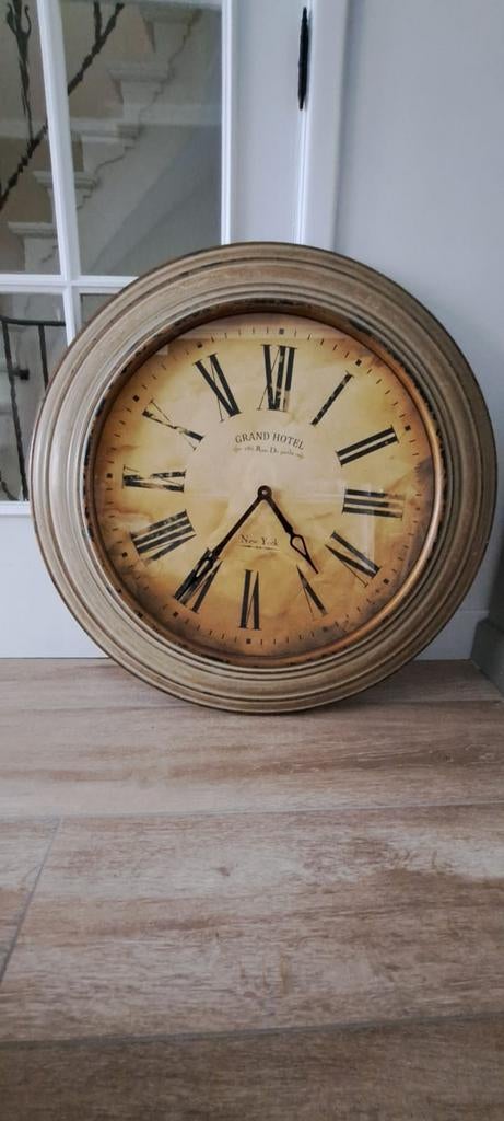 Horloge Grand Hotel, Enlèvement ou Envoi, Comme neuf, Analogique, Horloge murale