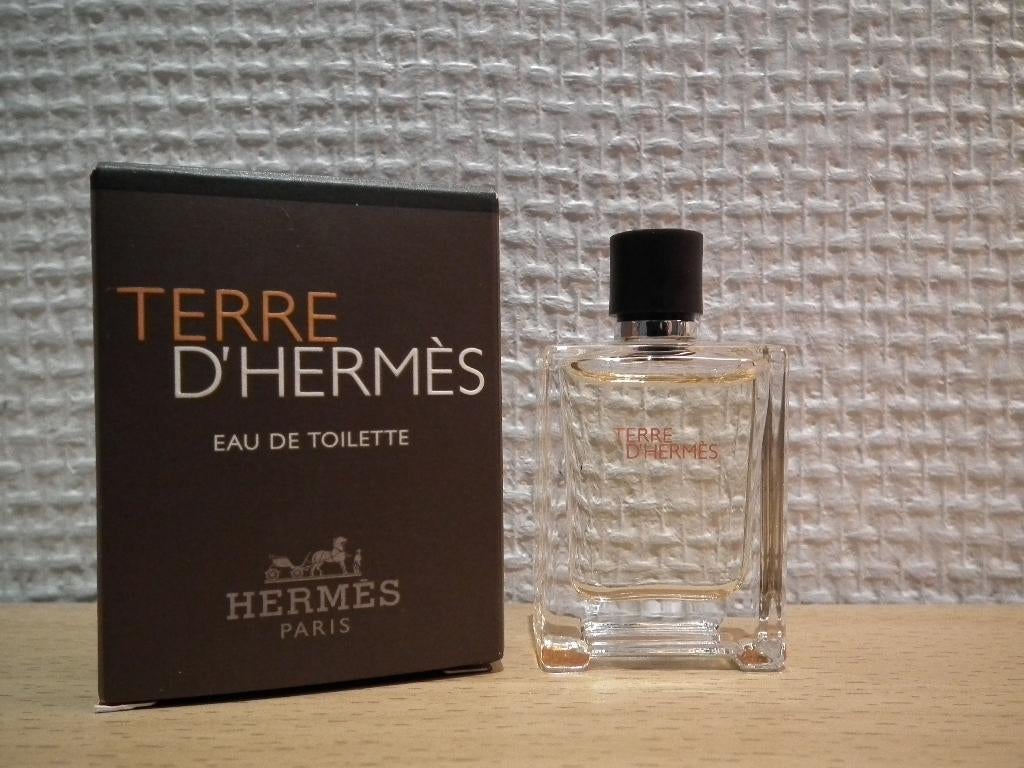 Terre D'Hermès. Eau de toilette 5 ml (Hermès), Envoi, Neuf, Miniature, Plein