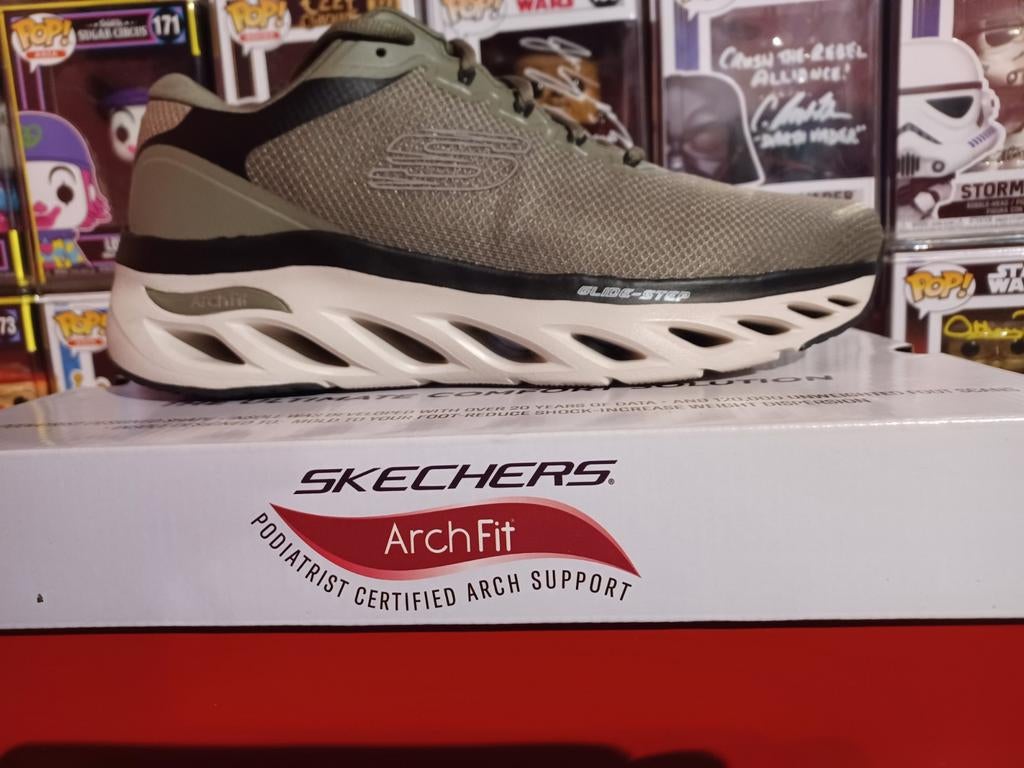 Sneakers Skechers Arch Fit Good Year edition maat 45, Enlèvement ou Envoi, Neuf, Baskets