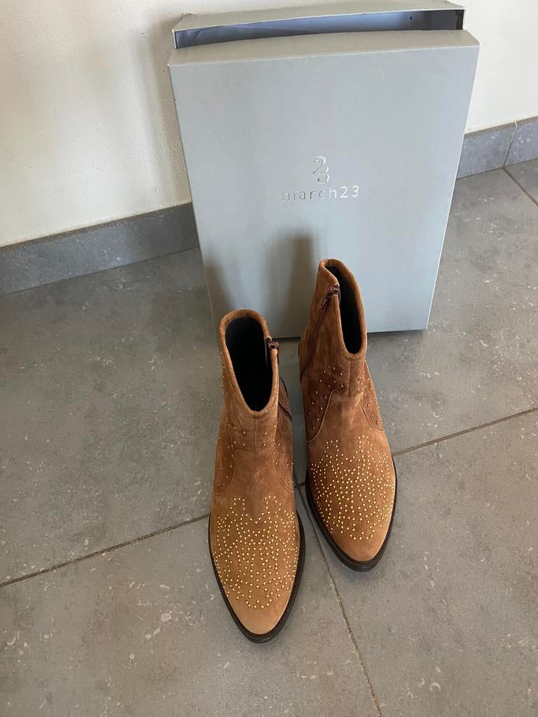 Laarsjes nieuw March23 - maat 36, Kleding | Dames, Schoenen, Ophalen of Verzenden