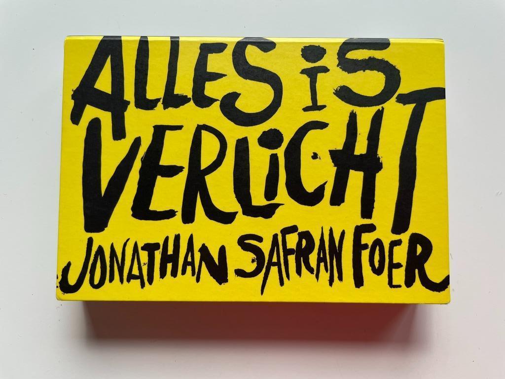 Jonathan Safran Foer - Alles is verlicht - dwarsligger, Ophalen of Verzenden, Zo goed als nieuw