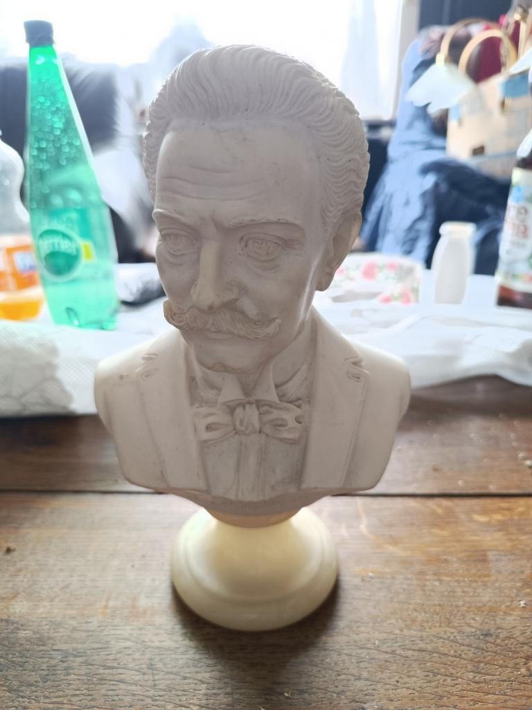 Borstbeeld uit biscuit, Antiek en Kunst, Antiek | Keramiek en Aardewerk, Ophalen