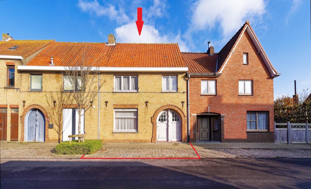 Houtem - Degelijke Rijwoning (Broker REF 11851), 200 tot 500 m², Houtem, 3 kamers, Tussenwoning
