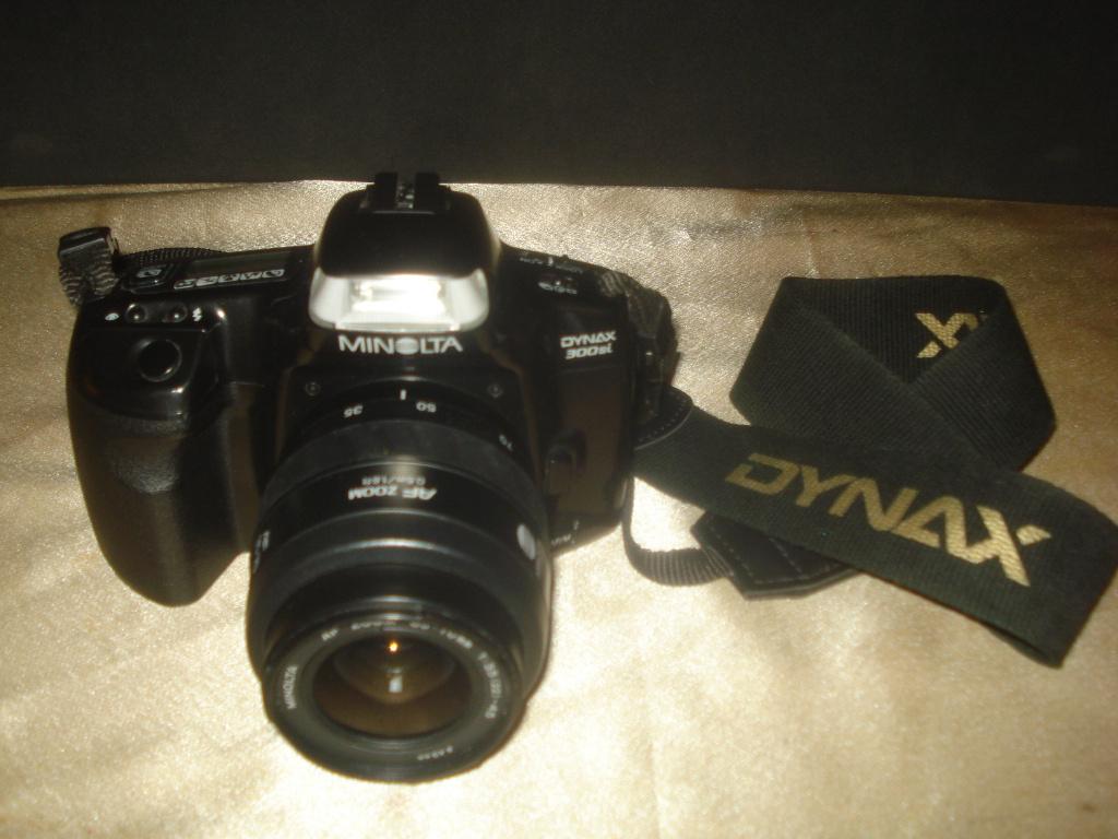 MINOLTA DYNAX 300si Autofocus + Objectif 35-70 MM, Enlèvement ou Envoi, Comme neuf, Reflex miroir, Minolta