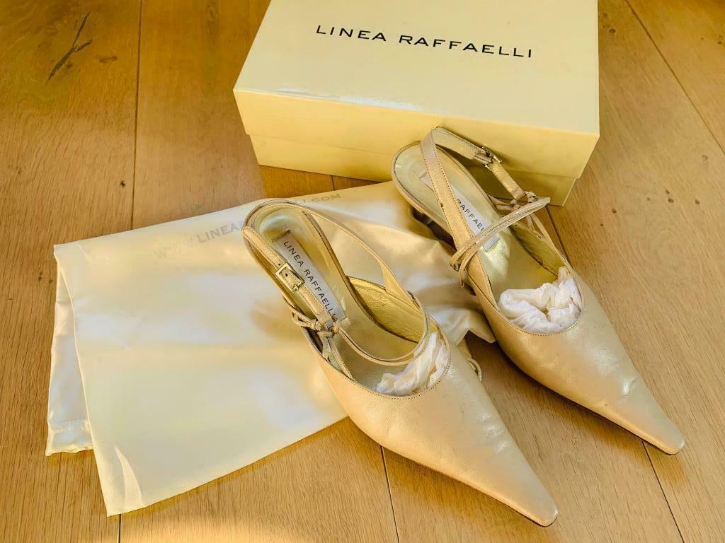 Beige gouden bruidschoenen Linea Raffaeilli maat 39, Kleding | Dames, Ophalen of Verzenden, Zo goed als nieuw, Beige, Schoenen