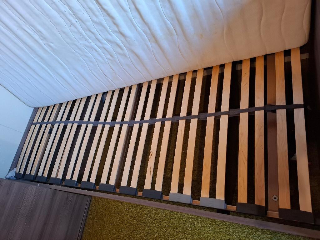 Lattenbodem en matras 1pers, Ophalen, 90 cm, Eenpersoons, Zo goed als nieuw