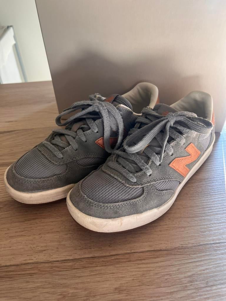 Sneaker NEW BALANCE grise et cuivrée taille 36., Enlèvement ou Envoi, Beige, Sneakers et Baskets, New Balance