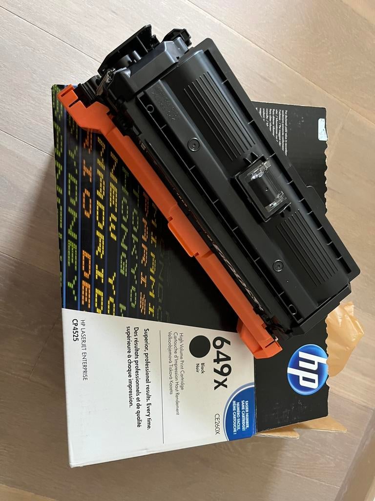 Toner hp laserjet CP4525, Comme neuf, Toner