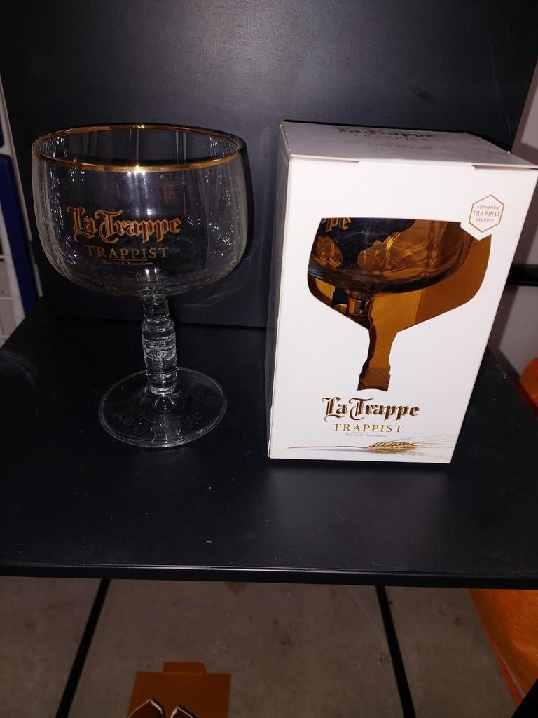 Verres à bière La Trappe dans une boîte, Enlèvement ou Envoi, Comme neuf, Verre ou Verres, La Trappe