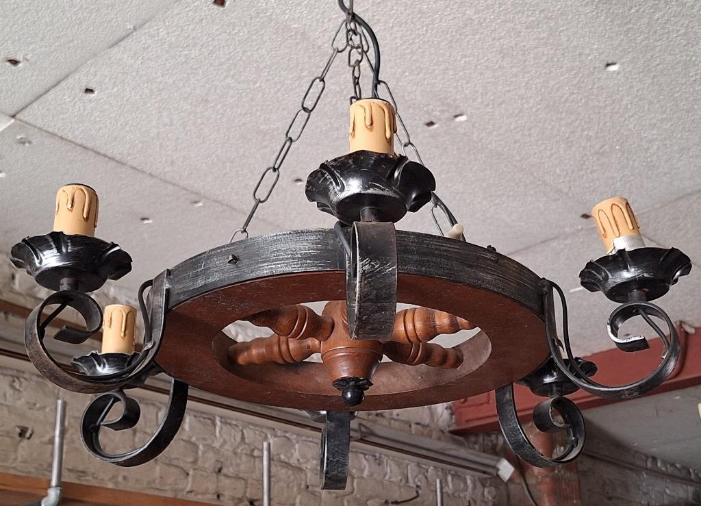 LUSTRE en fer forgé et bois "roue de chariot" à 6 lampes, Enlèvement, Bois