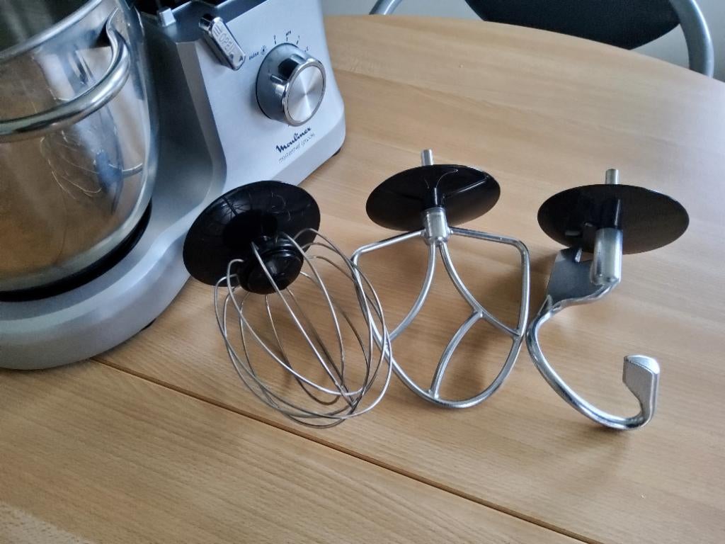 Keukenrobot moulinex, Elektronische apparatuur, 4 liter of meer, Ophalen, Zo goed als nieuw, 3 snelheden of meer
